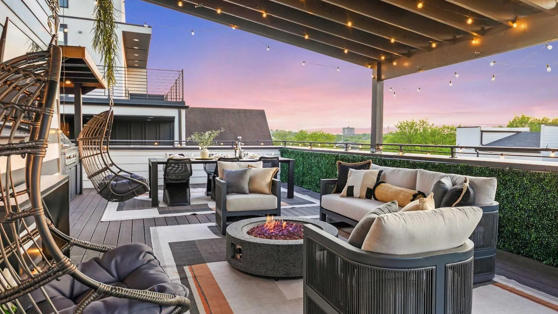 The High Note - Spectacular Rooftop Walk To Gulch Nashville