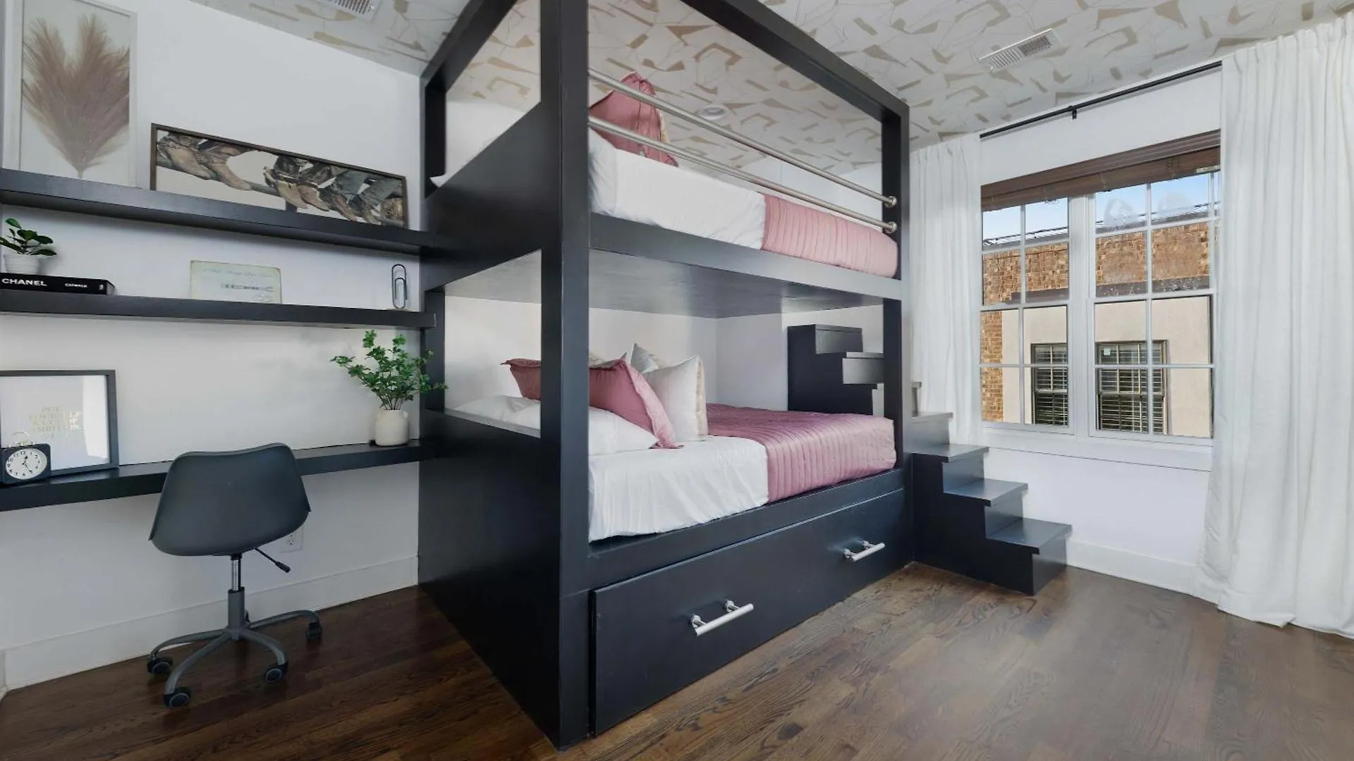 Holiday home The High Note - Spectacular Rooftop Walk To Gulch Nashville United States