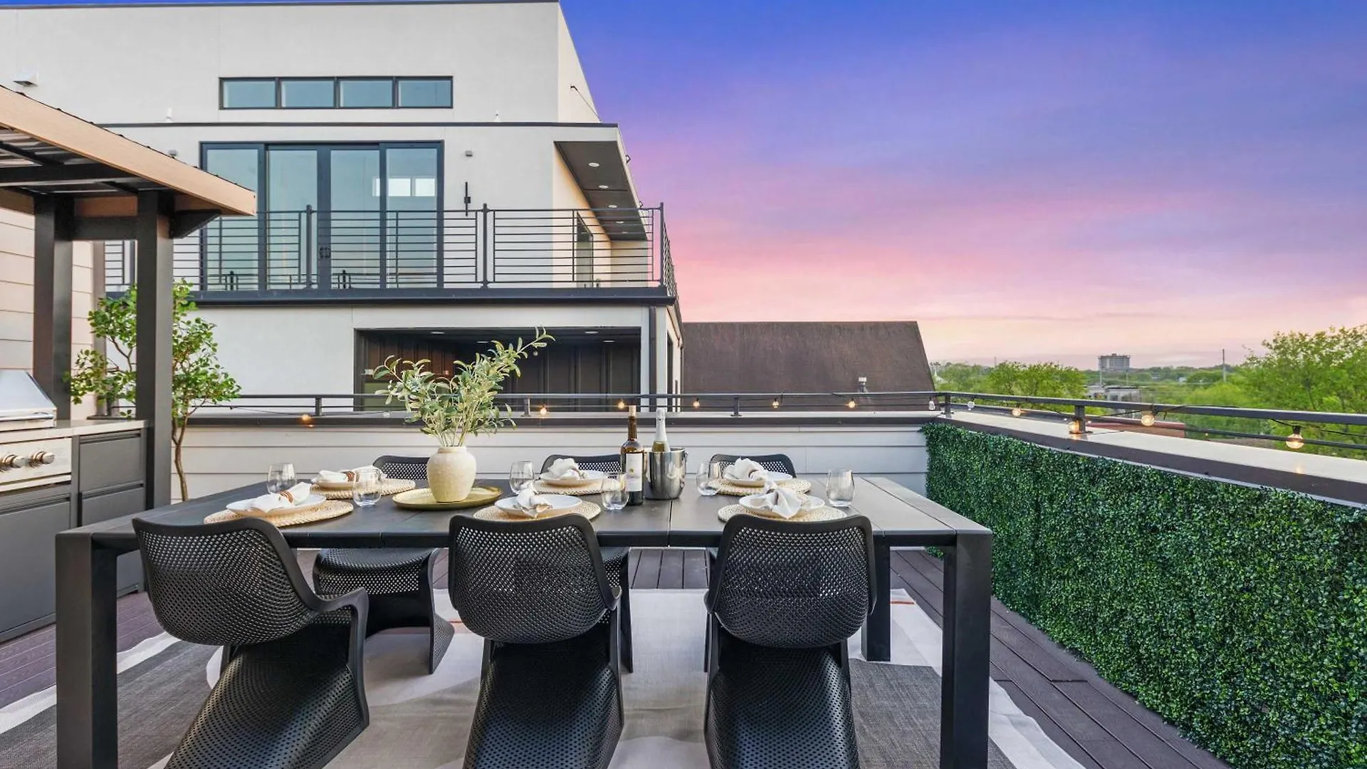 Holiday home The High Note - Spectacular Rooftop Walk To Gulch Nashville United States